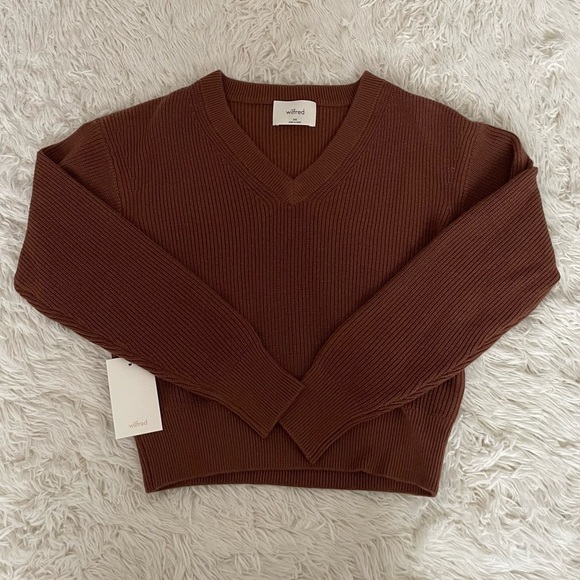 Aritzia Wilfred Manila V-neck Sweater - Picture 1 of 8
